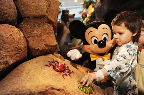 mickey_mouse_with_florida_hospital_patient_jpg_77797_a